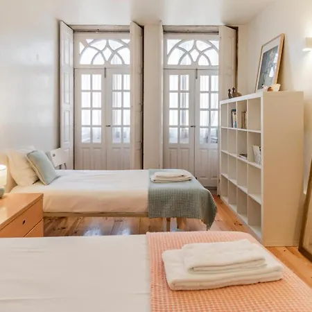 61 - Bright 2br W/ Balcony By Lovelystay Appartamento Oporto