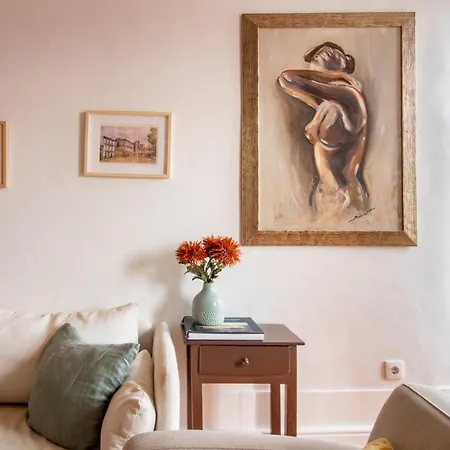 61 - Bright 2br W/ Balcony By Lovelystay * Porto