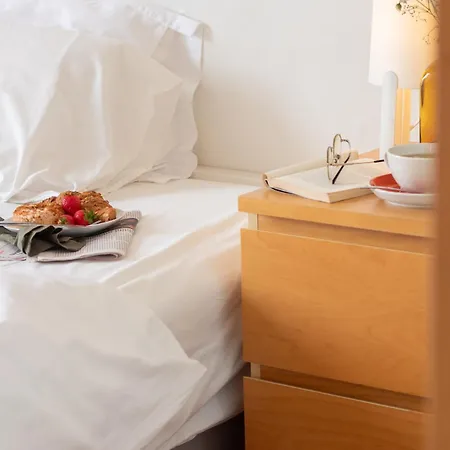 61 - Bright 2br W/ Balcony By Lovelystay * Porto