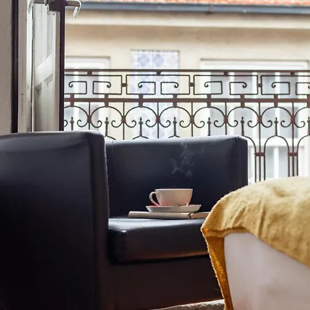 61 - Bright 2br W/ Balcony By Lovelystay Appartement Porto