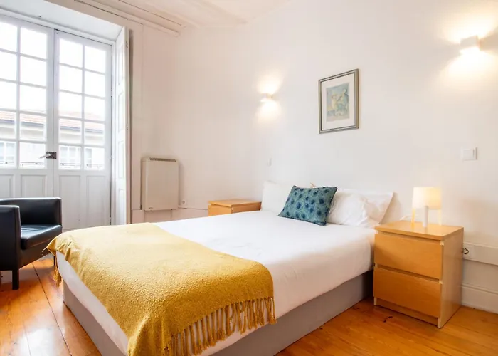 61 - Bright 2br W/ Balcony By Lovelystay Porto