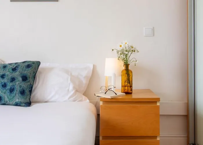 Lägenhet 61 - Bright 2br W/ Balcony By Lovelystay Oporto