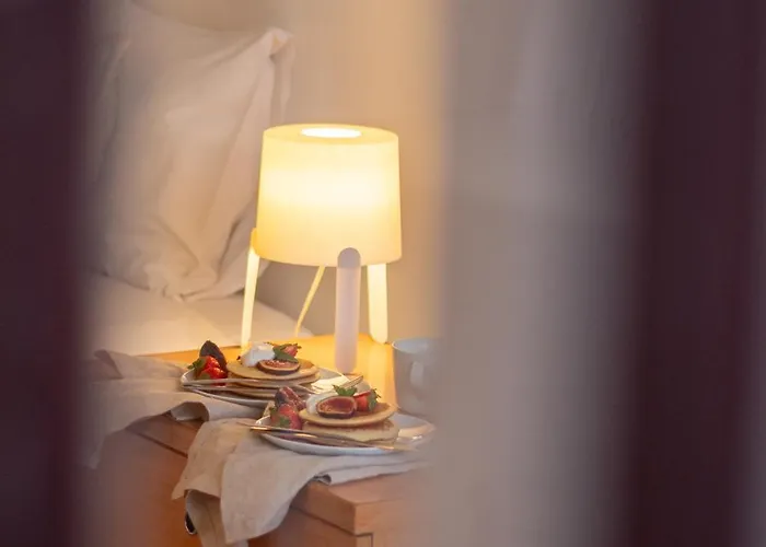 61 - Bright 2br W/ Balcony By Lovelystay * Oporto