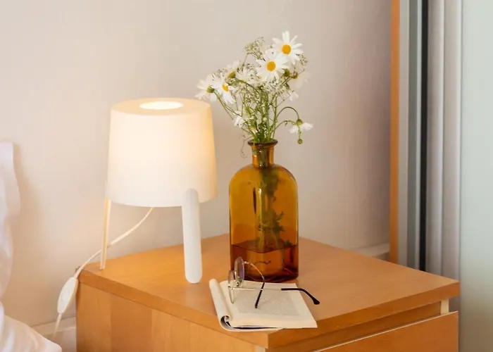 61 - Bright 2br W/ Balcony By Lovelystay