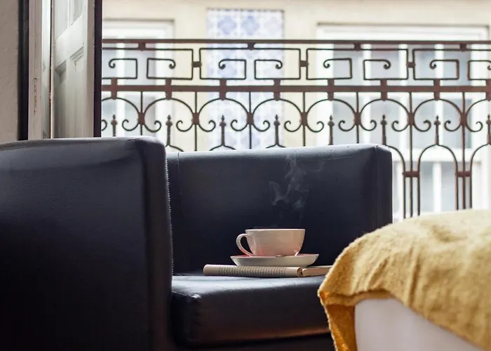 61 - Bright 2br W/ Balcony By Lovelystay Lägenhet Oporto