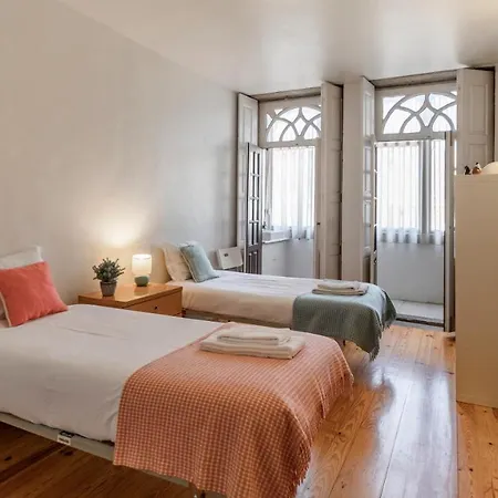 Apartment 61 - Bright 2br W/ Balcony By Lovelystay *