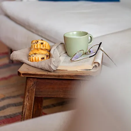 Apartment 61 - Bright 2br W/ Balcony By Lovelystay